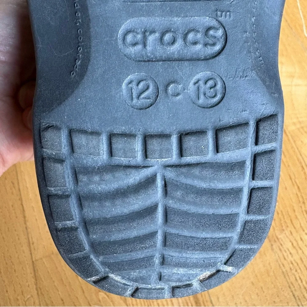 Crocs faux fur lined black winter clogs cold weather little boys girl size 12 13
